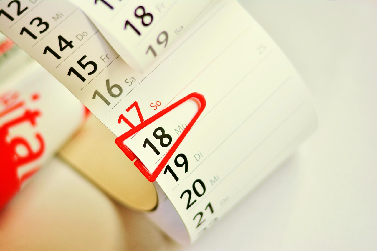 Turning After-Hours Calls Into Bookings for Retail and Salons